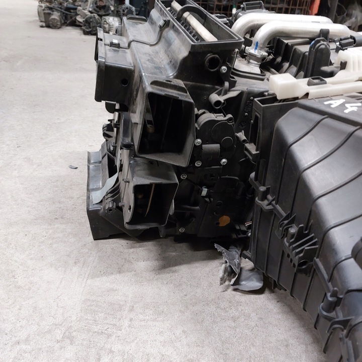 фото №6, Audi a4 b8 обігрівач повітродувка змішувач 8k1820005q