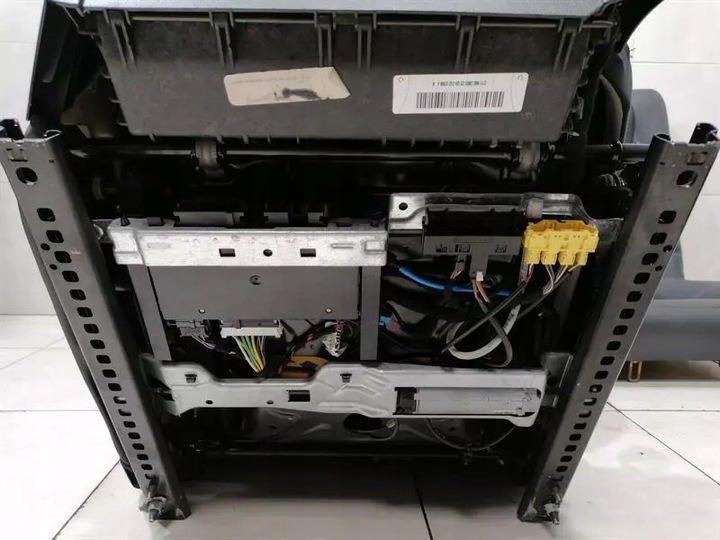 фото №13, Amg логотип crest mercedes e55 w211 сиденья передний cooled interior leather