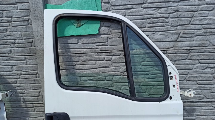 фото №5, Двері праві перед iveco daily 06-14