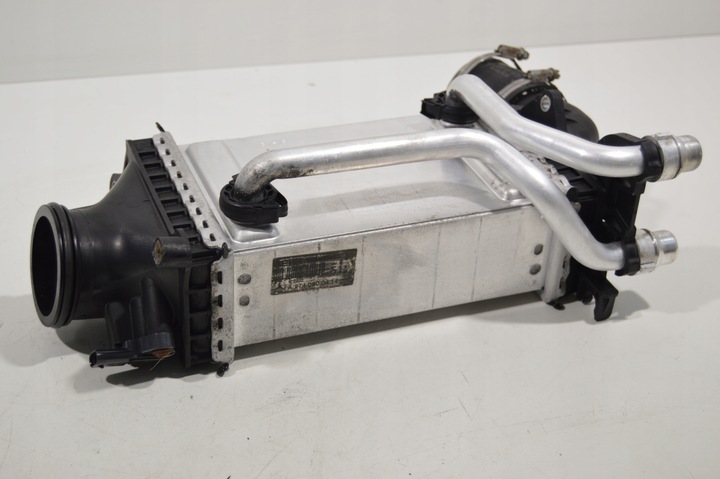 фото №1, Радіаторів інтеркулер mercedes w213 e клас 2740900414