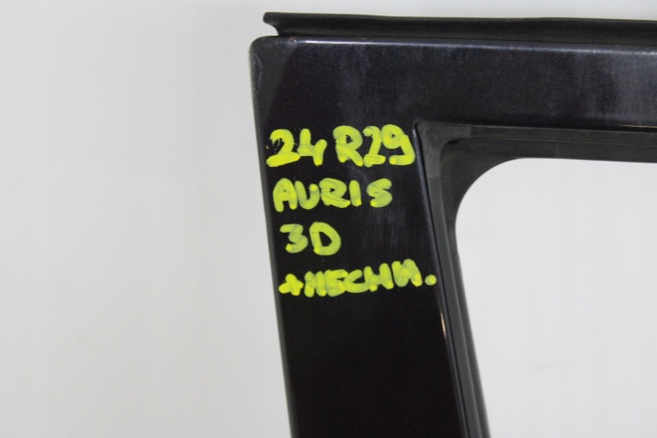 фото №12, Toyota auris 3d 06r- дверь правая передние правое перед 209