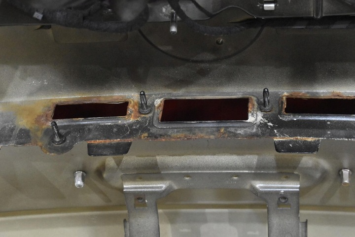 фото №15, Крышка багажника зад задняя чёрная vw touran 1 i 03-06