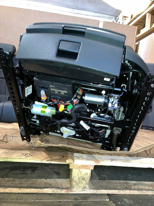 фото №8, Audi a5 8t купе s line сиденья диван обшивки динамики bang olufsen декоры