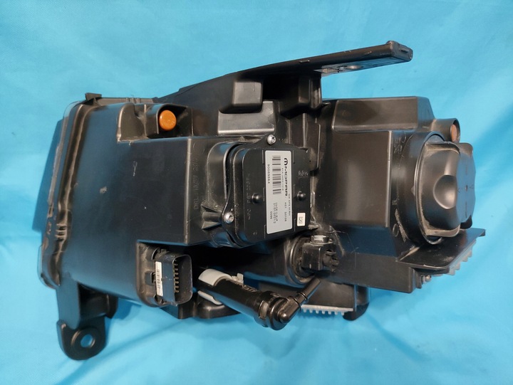 фото №8, Jeep grand cherokee srt wk2 рестайлинг ксенон sktętny afs фара лампа правая