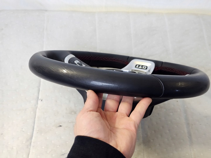 фото №10, Руль мультифункция кожа vw golf vii gti красная нитка 5g0419091hg