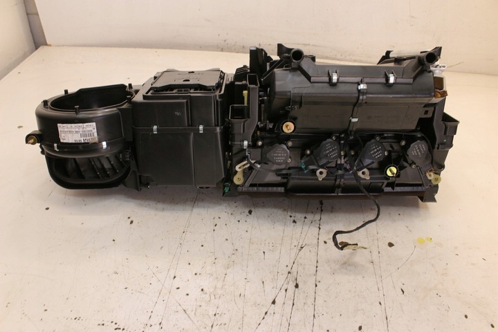 фото №8, Обігрівач корпус mercedes clk w209 рестайлінг європа