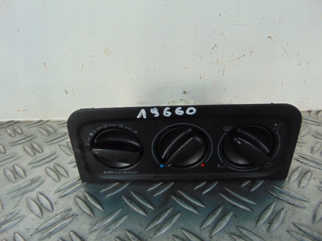 фото №1, Volkswagen golf панель керуючий ---