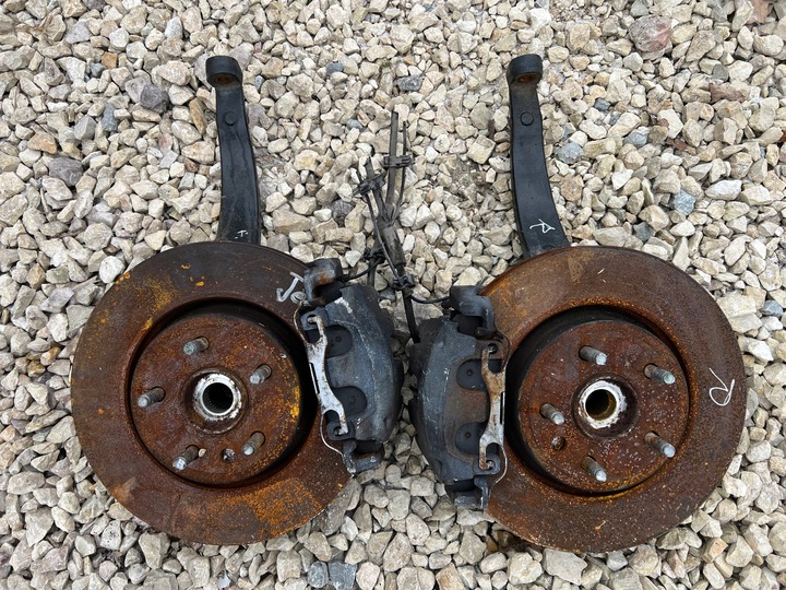 фото №1, Jeep grand cherokee wk2 поворотна опора права перед 13r