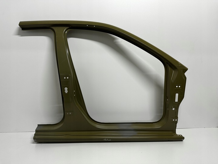 фото №1, Skoda scala 657 правые порог стойка крыша новый