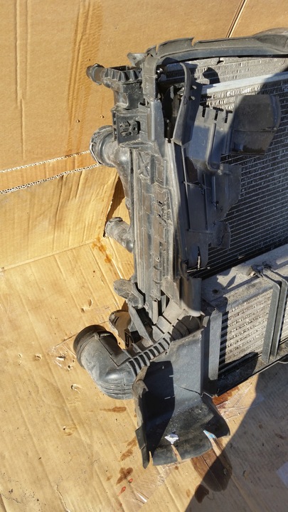 фото №4, Pas переднє радіатор mercedes w204 2.2 cdi