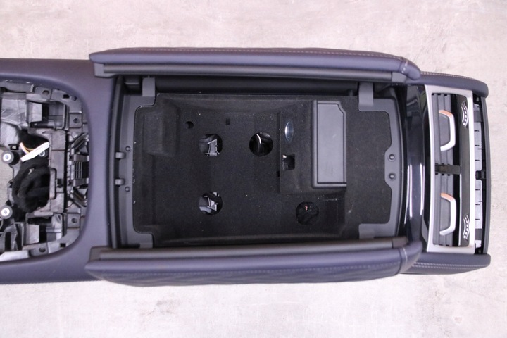 фото №12, Bmw g11 g12 туннель средний подлокотник с подогревом nachtblau