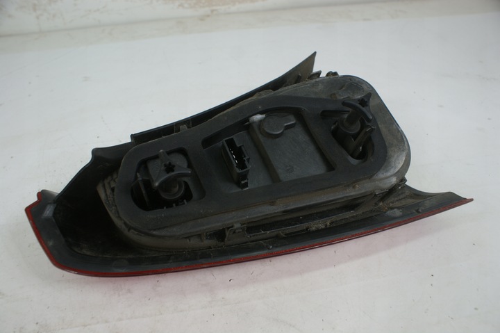 фото №12, Фара лампа правая задняя правый зад dacia logan sedan