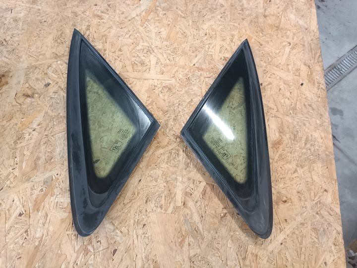 фото №1, Стекло стекло кузовная 2.0 tfsi audi a4 b9 треугольник левая правая