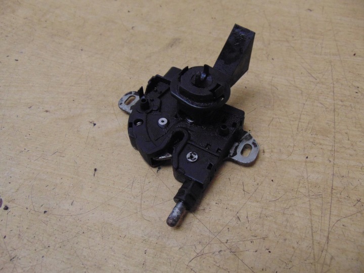 фото №7, Замок капота ford kuga mk1 3m51-16700-ac європа