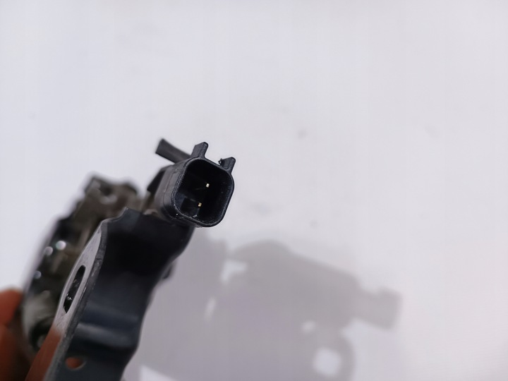 фото №5, Замок капота крышки двигателя dodge durango 2011-2015