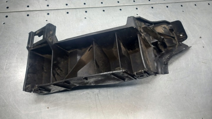 фото №5, Кронштейн  бампера зад vw polo 1.2b 03r 6q6807375