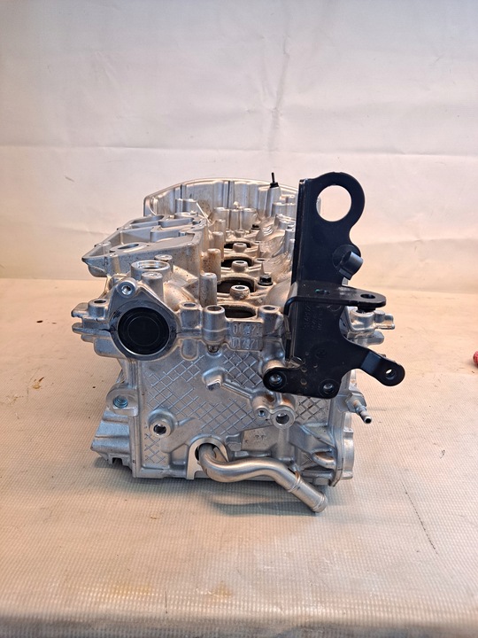 фото №5, Головка двигуна volvo xc40 2.0b 32257826 32257746