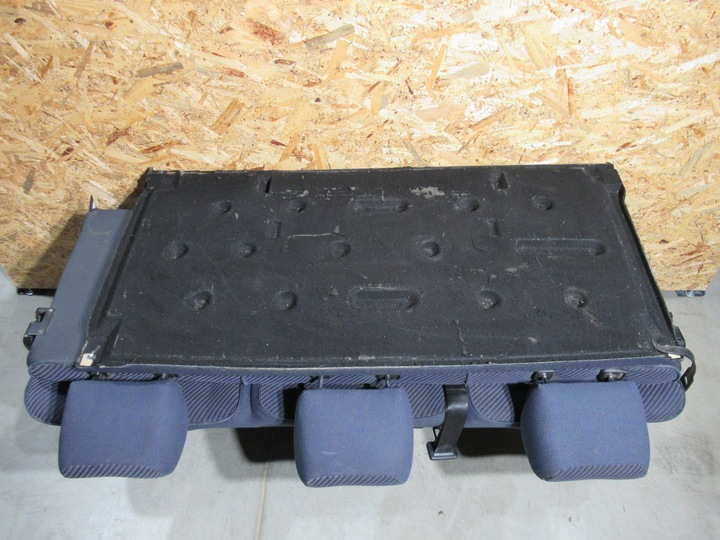 фото №11, Vw t4 сидіння диван трійка 3 ряд з podłokietnikami i полиця