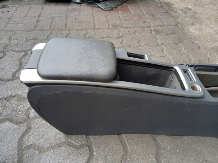 фото №6, Volvo c30 06-13 тунель середній підлокітник 307553