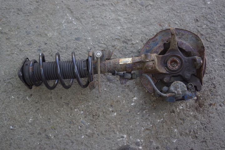 фото №7, Поворотный кулак амортизатор правые перед volvo c30