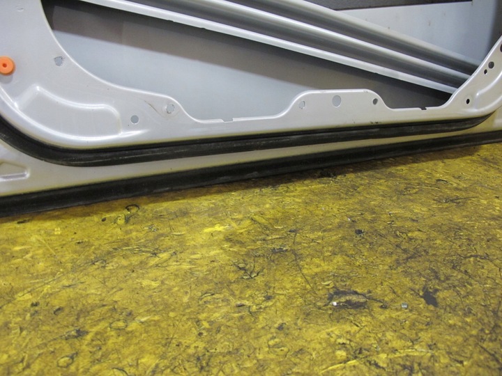 фото №13, Mercedes c-klasa w204 двері праві перед 775