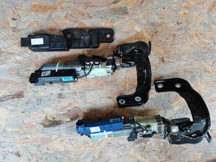 фото №2, Audi q5 8r приводы задней крышки замок 8r0827852