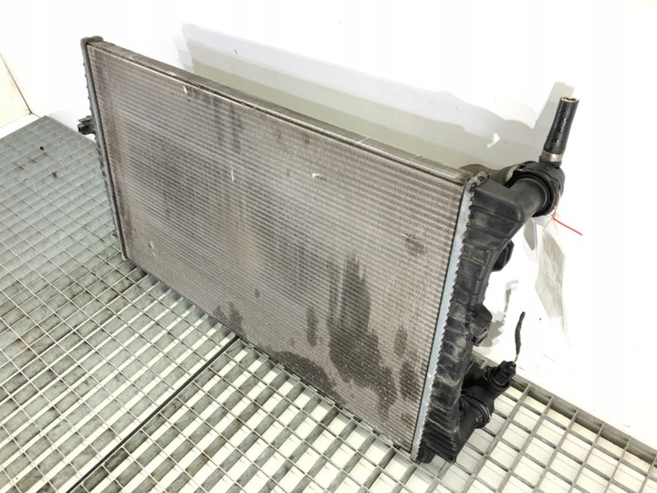 фото №2, Радіаторів води vw t-roc 1.5 150km 5q0121251gq