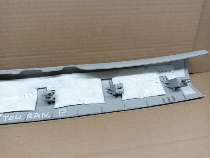 фото №7, Пластик захист стійка права 5ta867234 vw touran iii 5t