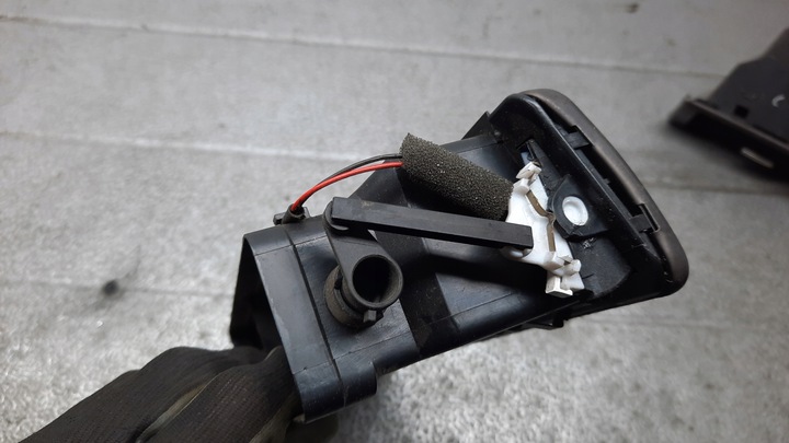 фото №13, Ґрати повітропровід audi a6 c5 4bi820902 4b1820951