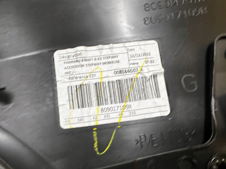 фото №8, Боковина оббивка двері лівий перед dacia sandero iii stepway 2023r eu