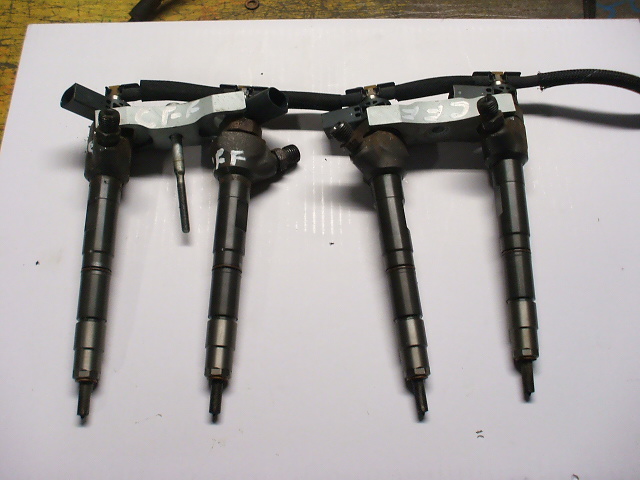 фото №1, Passat b6 seat skoda audi 2.0tdi инжектор форсунка 03l130271j