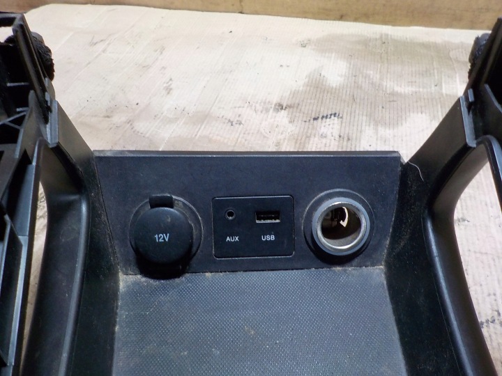 фото №5, Gniazdka usb, aux, прикурювача ceed 09r.