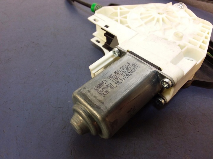 фото №4, Audi q5 8r подъемник стекла перед правые 8r0837462g