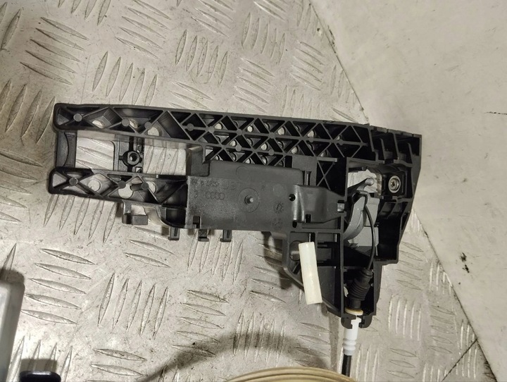 фото №6, Audi a8 s8 d4 4h 2014 замок дверь передних 4f0837060