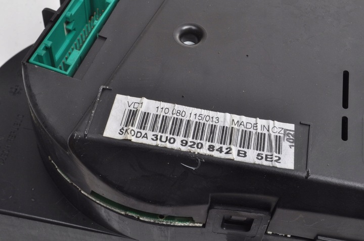 фото №9, Skoda superb i 2.8 v6 193km спидометр приборы 3u0920842b европа