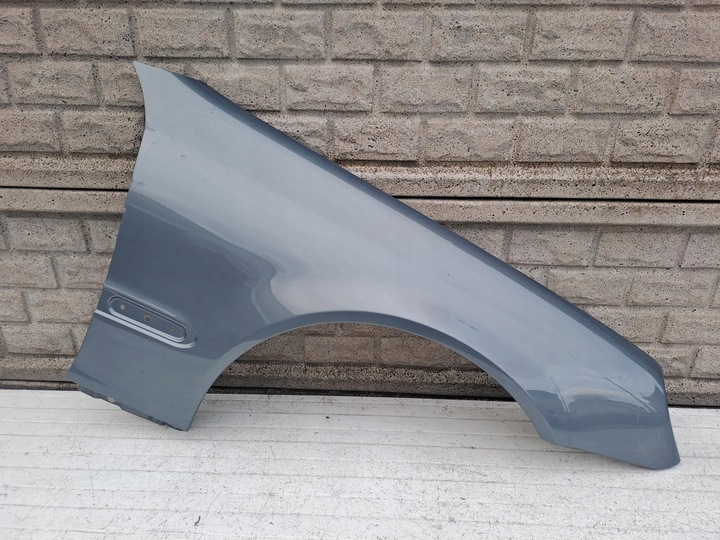 фото №1, Mercedes c-klasa w203 крыло переднее правые оригинал