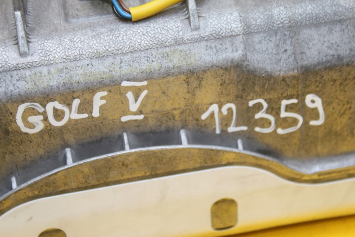 фото №9, Подушка подушка пассажира golf v a3 1k0880204h