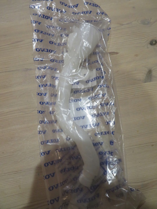 фото №1, Volvo xc40 - трубка заливка - 19- 32237955