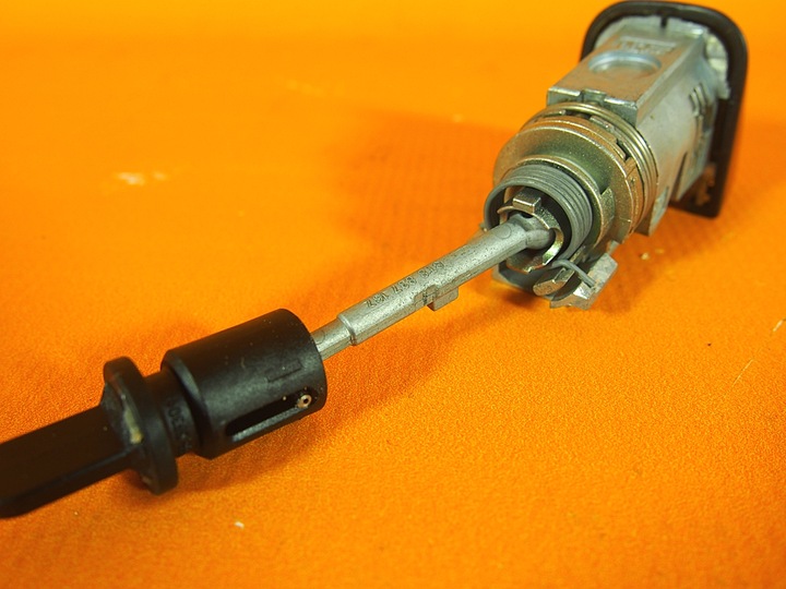 фото №14, Audi a5 8t ручка перед lh 8t0837205a lx7r