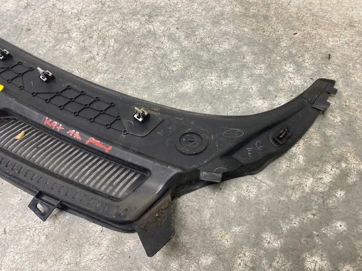 фото №7, Ford ka + plus 1.2 панель під лобовим склом праві верхній e4b5-a02216-af