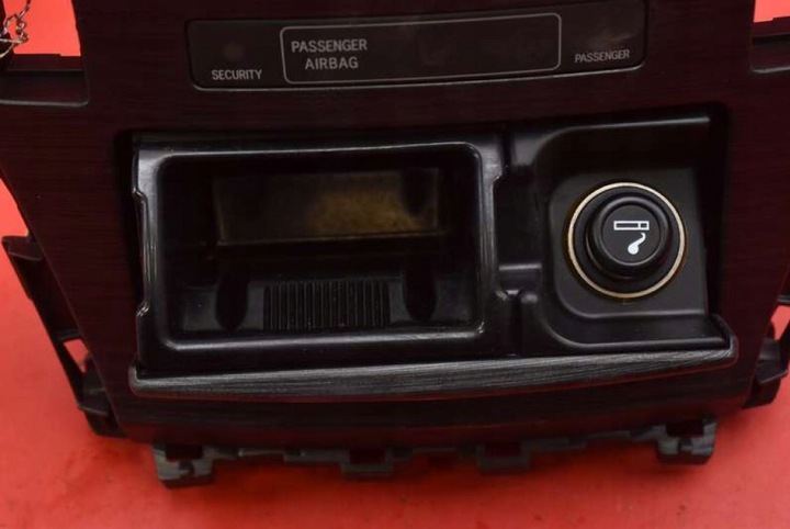 фото №9, Попільничка 58804-05040 toyota avensis t27 09-11