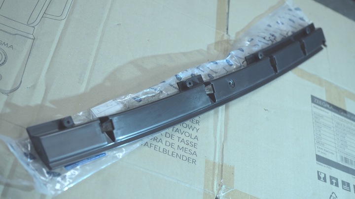 фото №1, Ковзун кріплення спойлера бампер зад ford kuga mk2