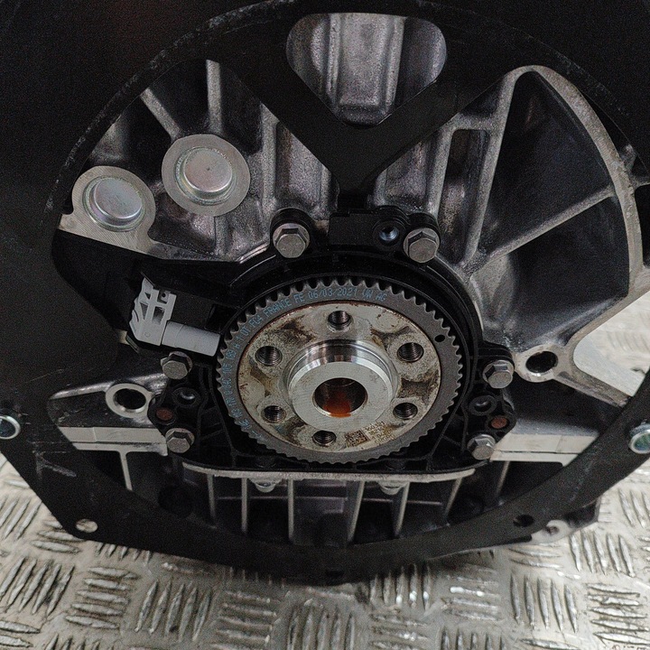 фото №8, Volkswagen tiguan 2021 двигун