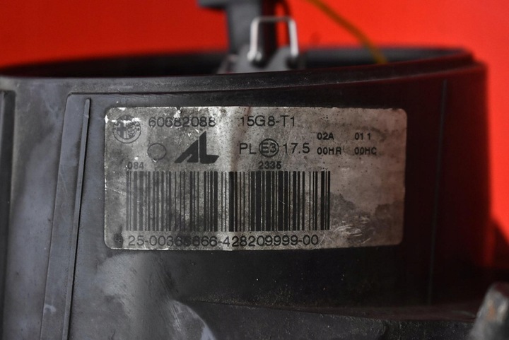 фото №7, Фара праві лампа перед eu 60682088 alfa romeo 159 05-11