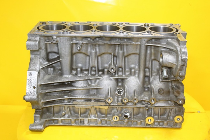 фото №8, Блок двигателя volvo s60 ii xc60 ii v70 s80 ii 2.4 d biturbo d5244t17