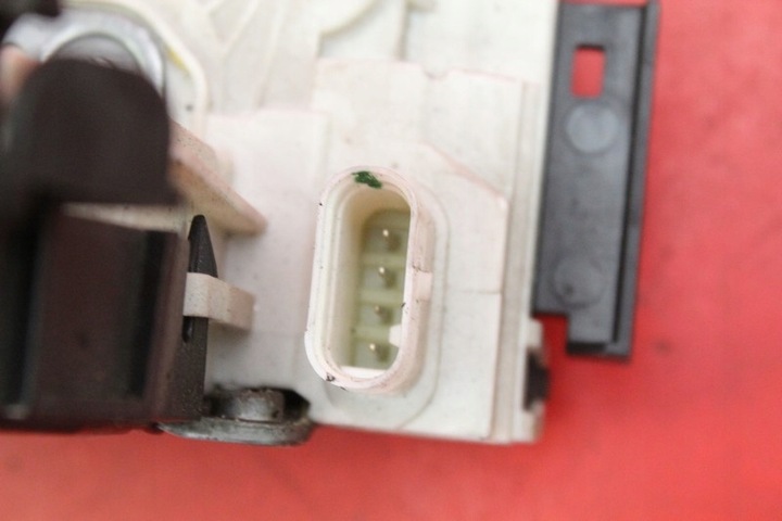 фото №5, Замок двері правий зад задній a2047200435 mercedes c-klasa w204 sedan 07-12