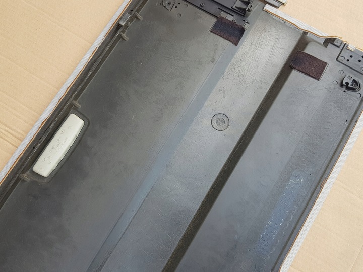 фото №15, Штора - защита люк / audi a6 c6 2004-2011 / 4f0877255b - красивая