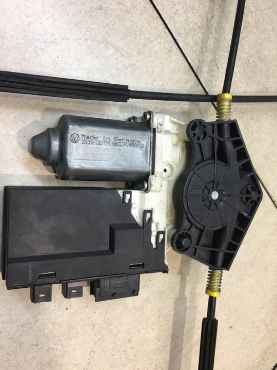 фото №10, Подъемник стекла правые перед 807 1485311080