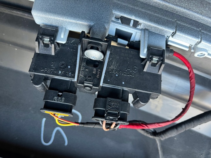 фото №13, Audi a4 b9 8w sedan бампер зад sline pdc установка комплект ls9r 8w5807511j