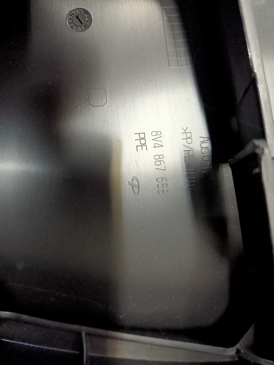 фото №10, A3 8v h/b 5-дверь sportback защита обивка крышки багажника 8v4867973b